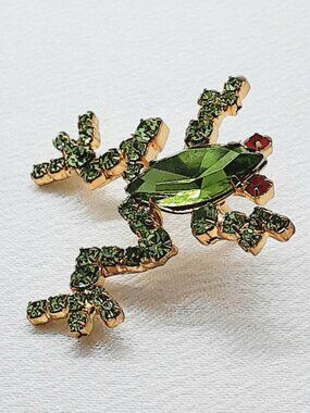 NEW Green Crystal Put'Em Pin Dancing Frog